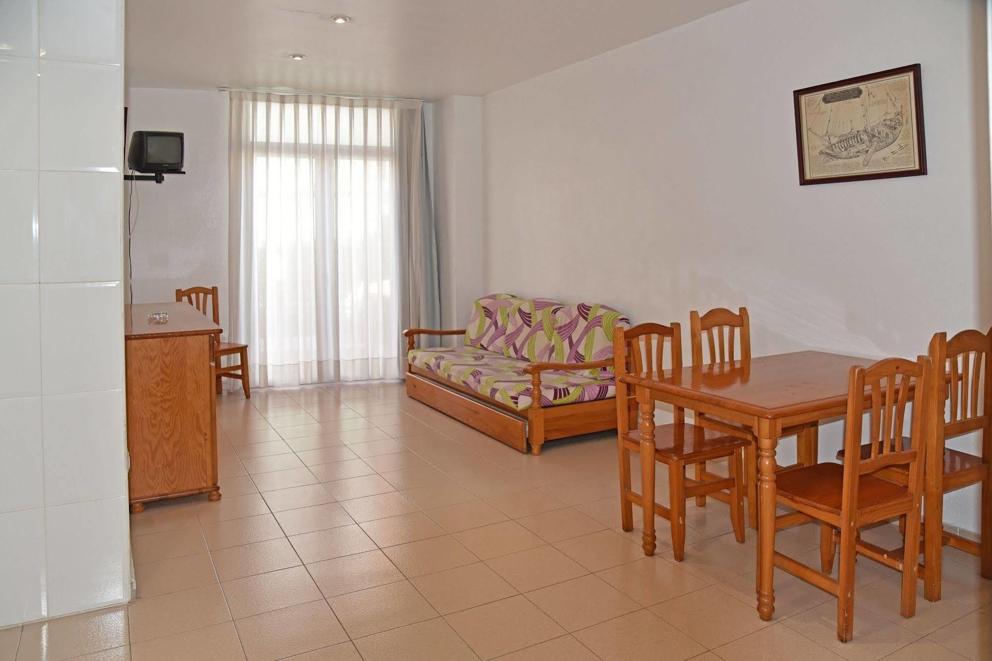 Ar Dosjoimi Apartament *